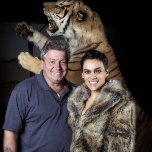 Nina Burri - Modèle/contorsioniste - Septembre 2017